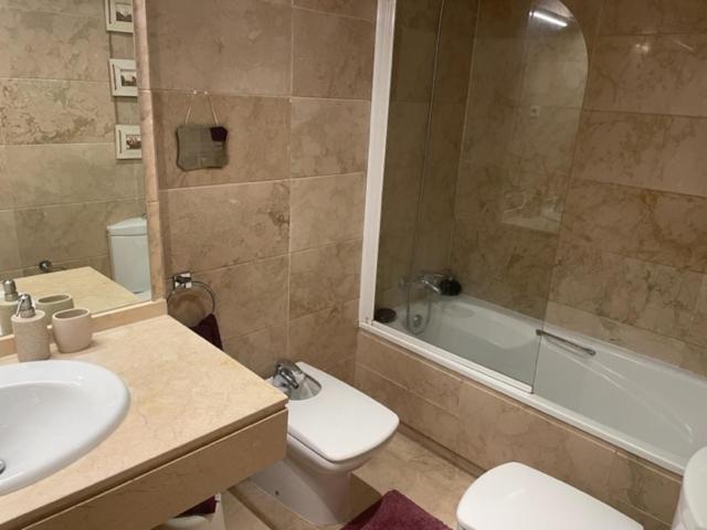 Hacienda Nagueles 1, 2 Bed 2 Bath, Large Terrace 400M From Beach 마르베야 외부 사진